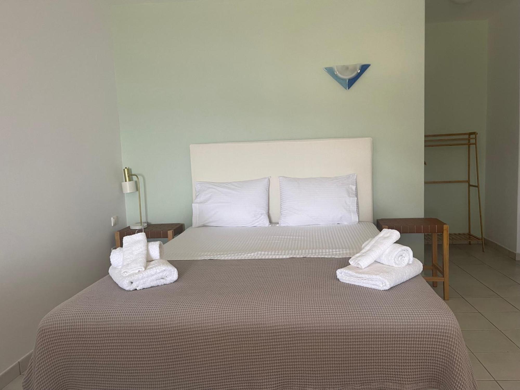 Lipsi Blue Hotel エクステリア 写真