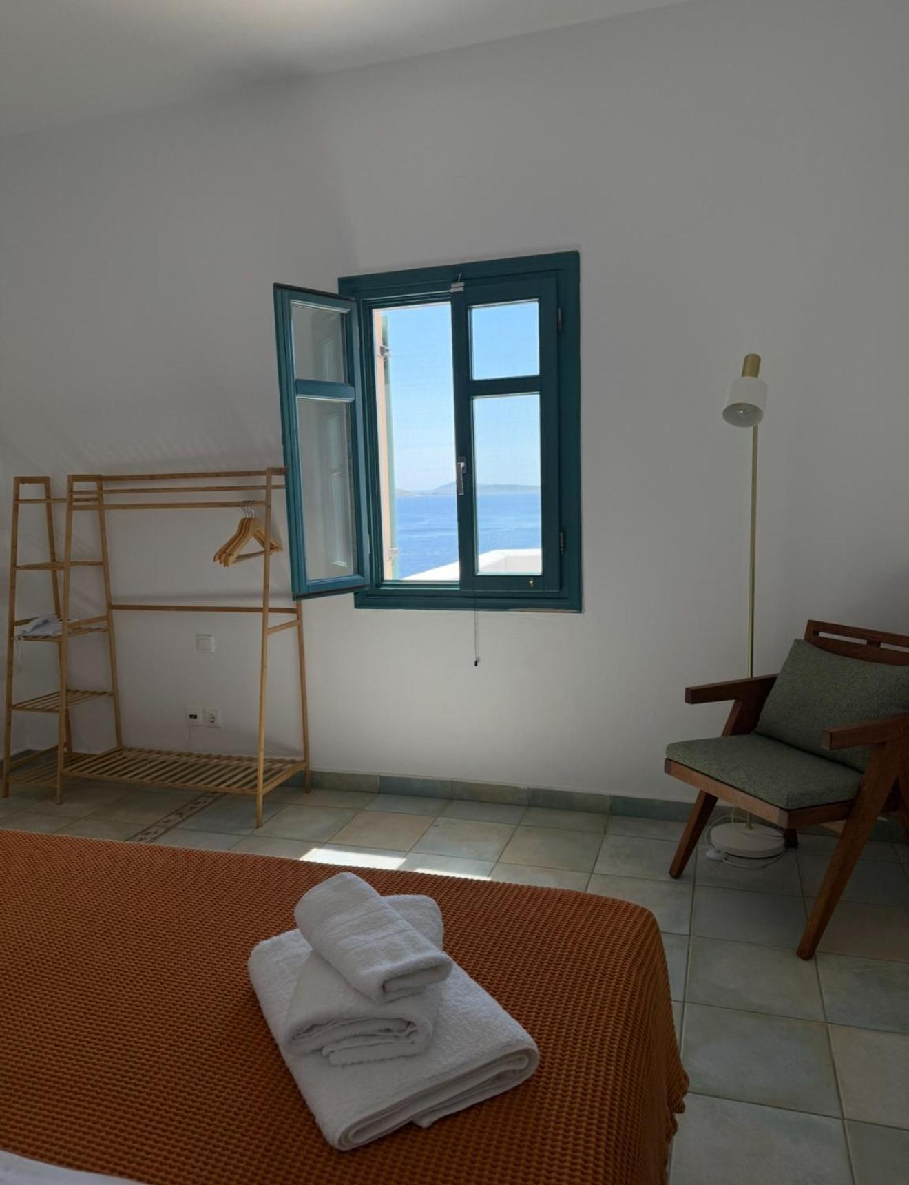 Lipsi Blue Hotel エクステリア 写真